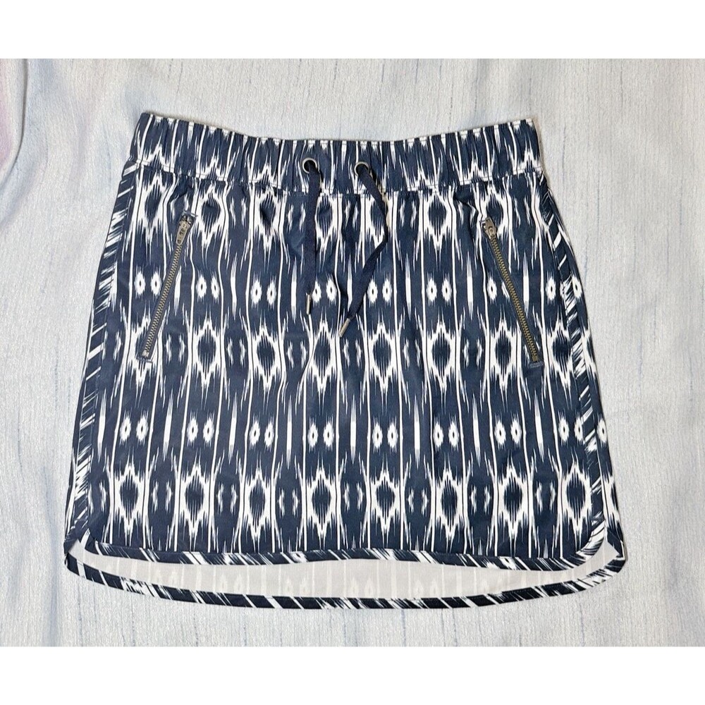 Athleta Reflection Skort XS Navy White Ikat Golf Tennis Pickleball Running UPF50 - Picture 2 of 6